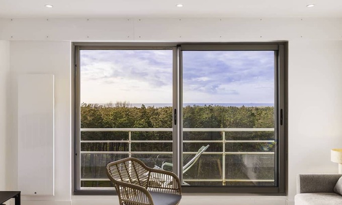 Le Touquet-Paris-Plage Apartment | Studio by the beach with balcony and wifi