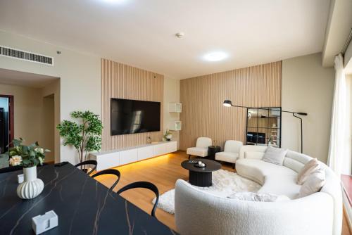 Dubai Marina Hostel | YouSleep Hostel - Beach View - 5 min from metro